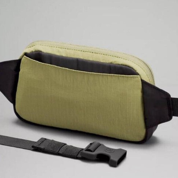 Lululemon Belt Mini - Bronze Green/Black - Green Polyester Cross Body Bag - Picture 5 of 7